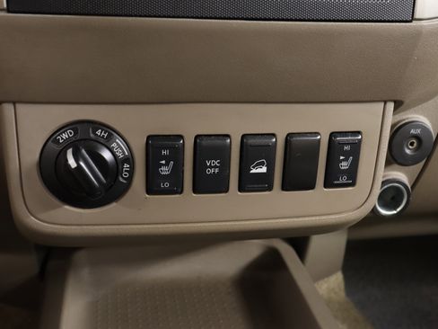 Used 2011 Nissan Frontier SL image 15