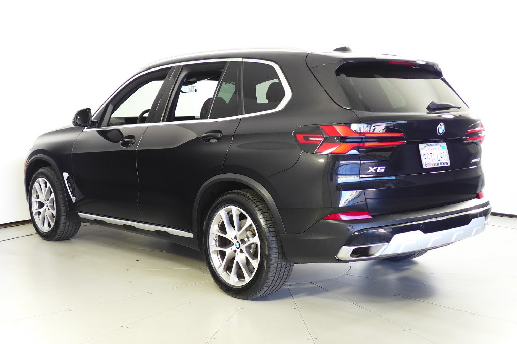 Used 2024 BMW X5 sDrive40i w/ Parking Assistance Package RWD image 9