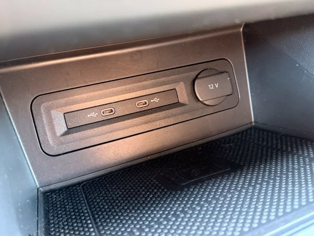 Certified 2021 Volkswagen Atlas Cross Sport SE FWD image 24