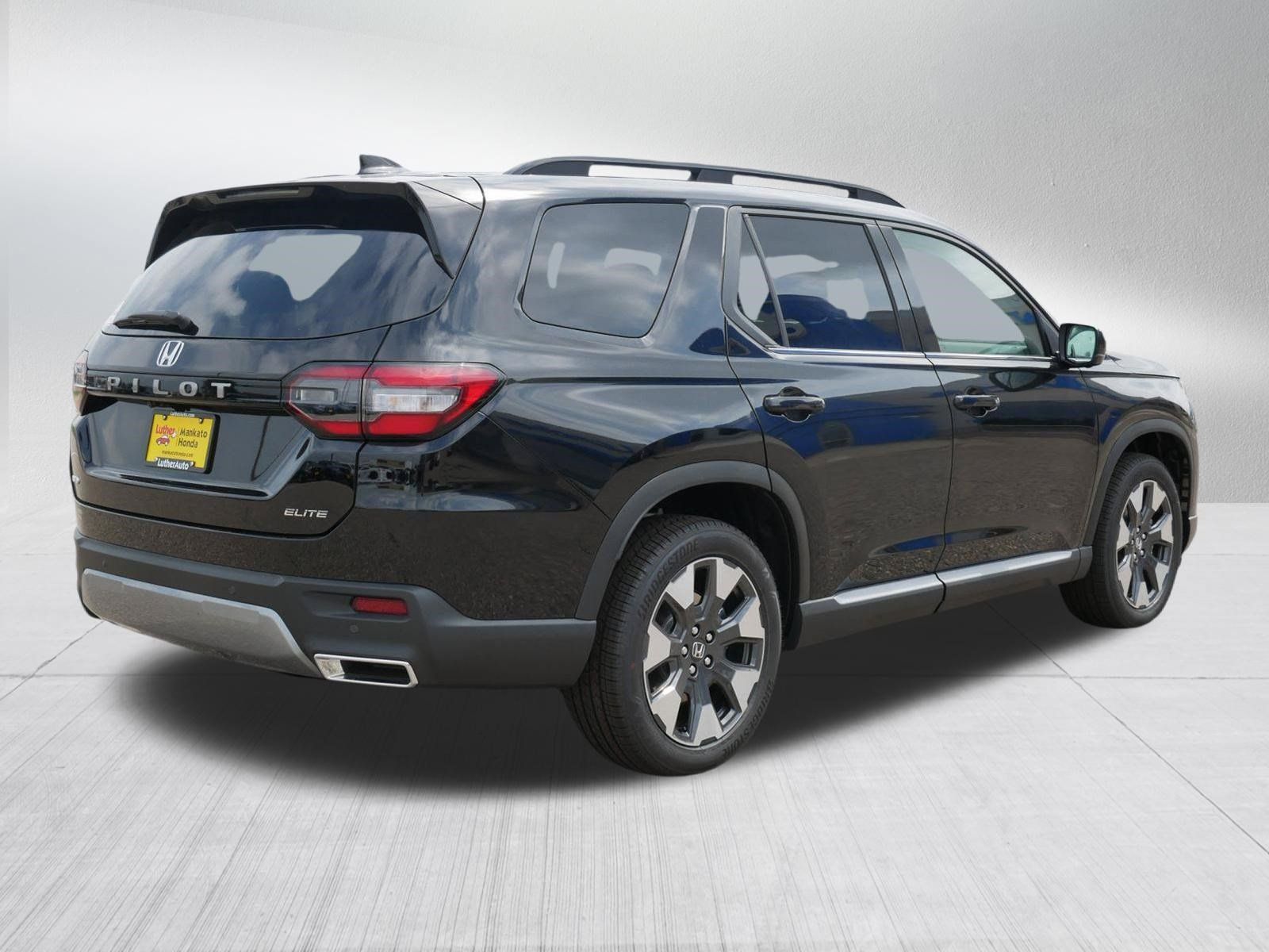 New 2026 Honda Pilot Elite image 4
