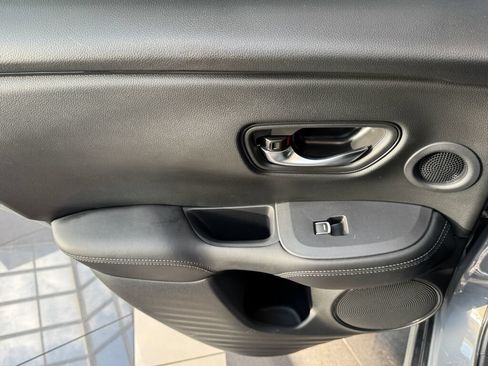 Certified 2025 Acura ADX AWD image 39