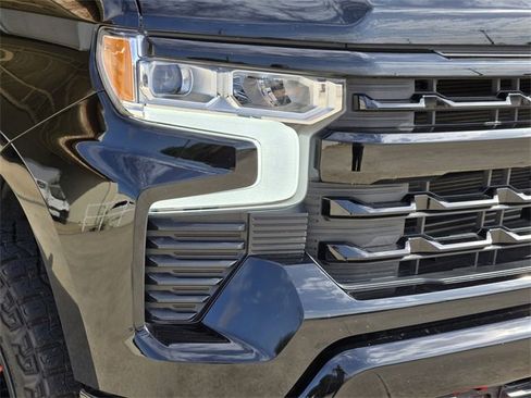 Used 2024 Chevrolet Silverado 1500 LT Trail Boss w/ Protection Package image 9