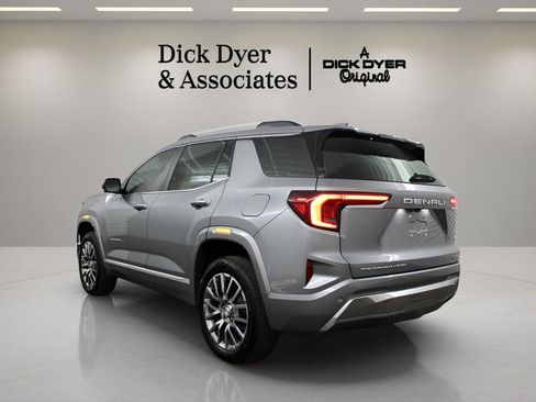 Used 2026 GMC Terrain Denali image 4