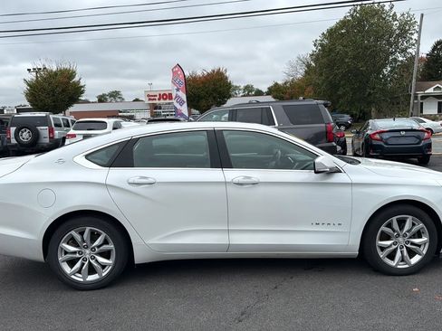 Used 2016 Chevrolet Impala LT w/ Convenience Package image 8