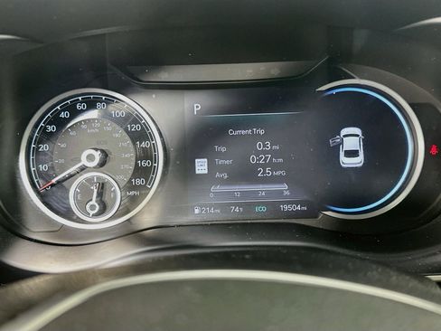 Used 2026 Genesis G70 2.5T RWD image 19