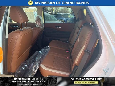 New 2026 Nissan Pathfinder Platinum w/ Cargo Package image 15