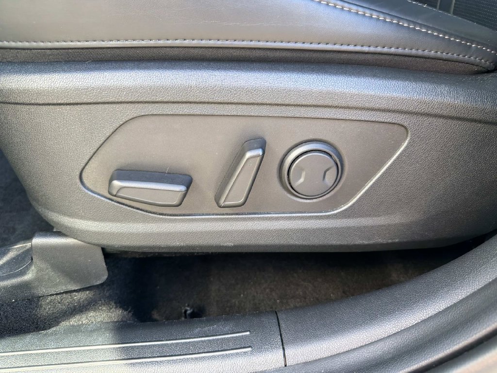 Used 2025 Kia Sorento EX w/ EX Panoramic Sunroof Package FWD image 31