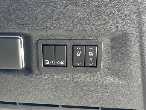 Used 2021 Chevrolet Tahoe Premier image 20