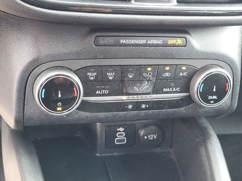 Certified 2025 Ford Escape ST-Line image 23