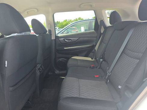 Used 2020 Nissan Rogue SV w/ Premium Package AWD/4WD image 8