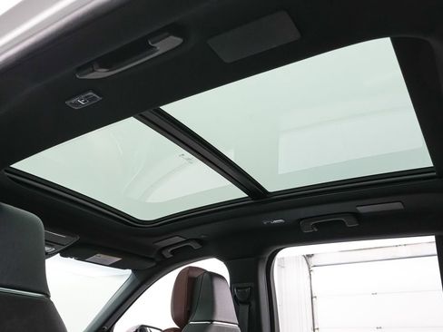 Used 2025 Lincoln Aviator Reserve w/ Equipment Group 201A AWD/4WD image 20