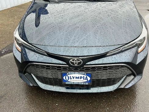 Used 2021 Toyota Corolla SE w/ SE Preferred Package FWD image 2