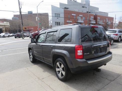 Used 2016 Jeep Patriot High Altitude AWD/4WD image 5