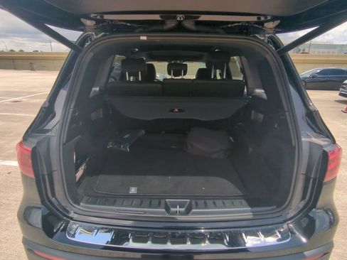 Used 2024 Mercedes-Benz EQB 300 4MATIC image 24