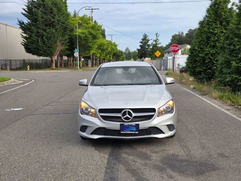Used 2015 Mercedes-Benz CLA 250 image 2