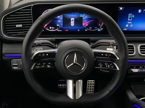 Certified 2025 Mercedes-Benz GLS 450 4MATIC image 15