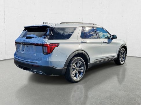 New 2026 Ford Explorer Active w/ Active Comfort Package image 7