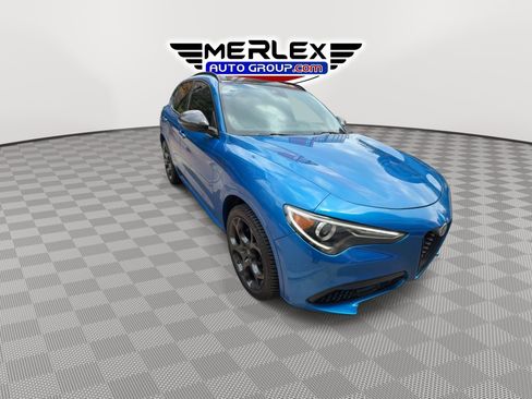 Used 2023 Alfa Romeo Stelvio Estrema AWD/4WD image 2