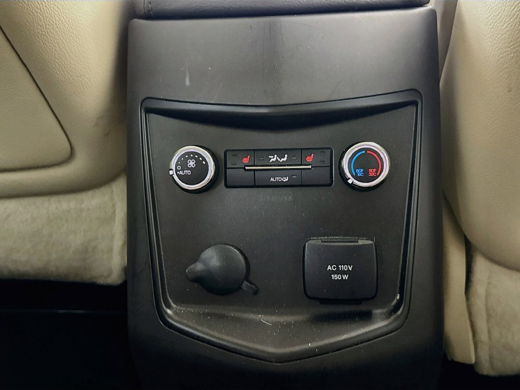 Used 2019 Lincoln MKT AWD image 30