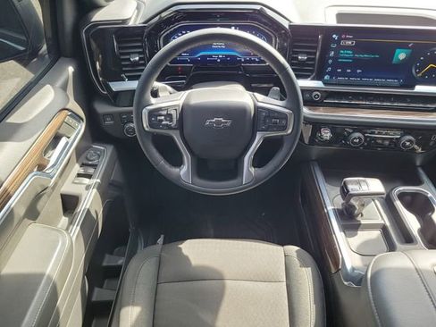 Certified 2022 Chevrolet Silverado 1500 RST w/ Z71 Off-Road Package AWD/4WD image 17