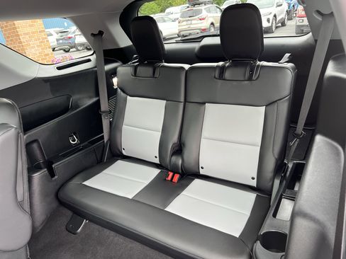 Used 2023 Ford Explorer XLT w/ Equipment Group 202A image 22