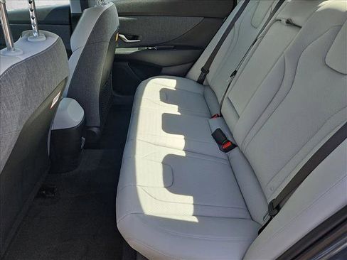 New 2026 Hyundai Elantra Limited FWD image 16