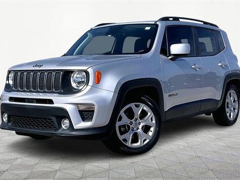 Used 2019 Jeep Renegade Latitude image 1