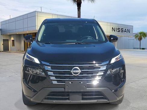 Used 2025 Nissan Rogue SV FWD image 10