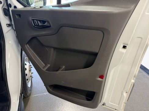 Used 2022 Ford Transit 350 DRW RWD image 26