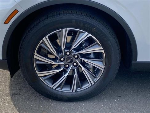 New 2026 Lincoln Aviator 2WD image 5