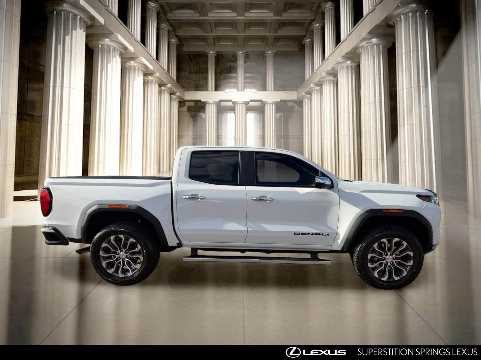 Used 2025 GMC Canyon Denali AWD/4WD image 3