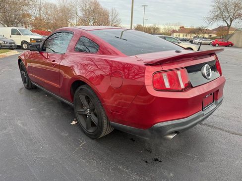 Used 2010 Ford Mustang GT image 7