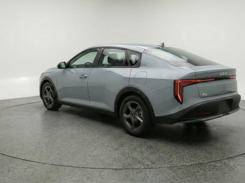 Used 2025 Kia K4 LXS image 6