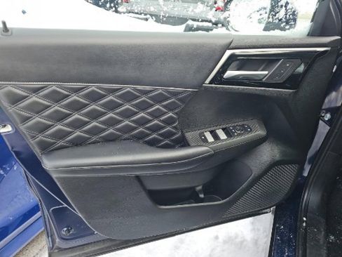 Used 2023 Mitsubishi Outlander SEL image 17