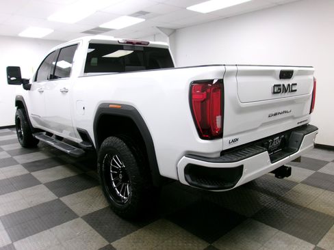Used 2021 GMC Sierra 2500 Denali AWD/4WD image 2
