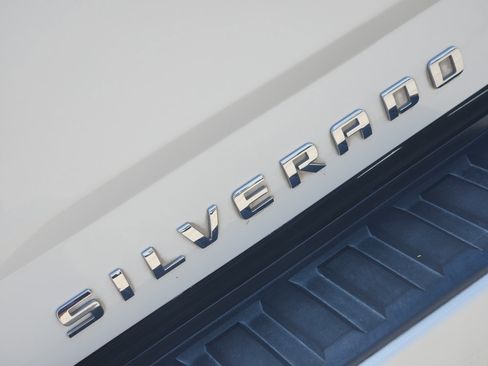 Used 2016 Chevrolet Silverado 1500 High Country w/ High Country Premium Package AWD/4WD image 12