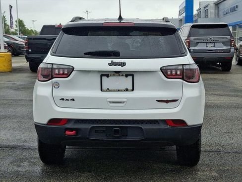 Used 2022 Jeep Compass Trailhawk w/ Trailhawk Convenience Group AWD/4WD image 5