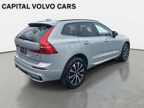 Certified 2025 Volvo XC60 B5 Plus image 5