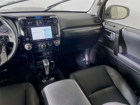Certified 2024 Toyota 4Runner TRD Off-Road Premium image 21