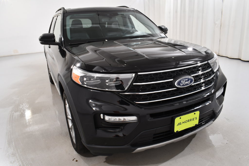 Used 2023 Ford Explorer XLT w/ Equipment Group 202A AWD/4WD image 4