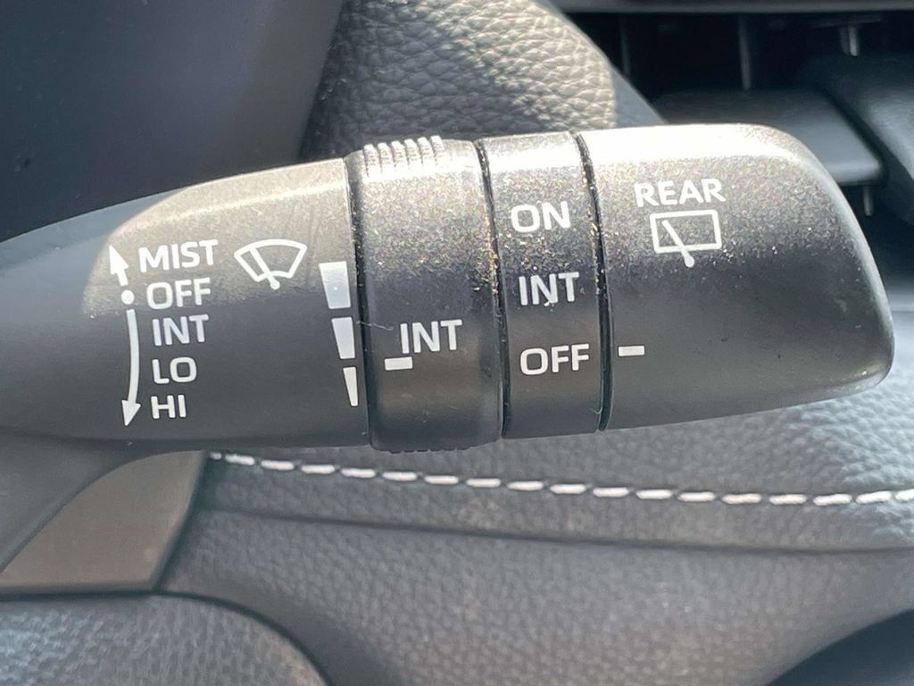 Used 2024 Toyota RAV4 XLE AWD/4WD image 27
