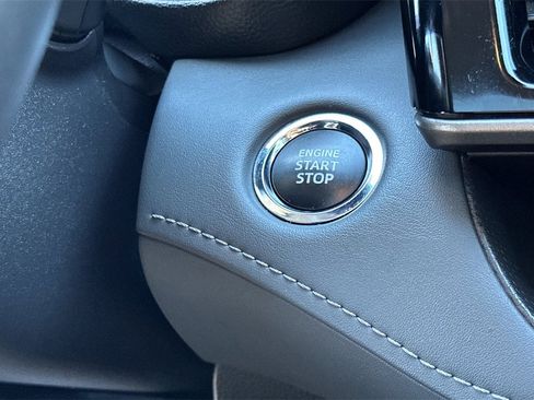 Used 2023 Toyota Highlander Limited image 25