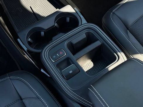 Used 2025 Ford Mustang Mach-E GT AWD/4WD image 30