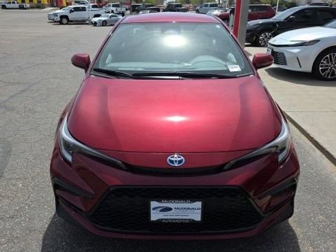 Used 2025 Toyota Corolla SE w/ Convenience Package AWD/4WD image 8