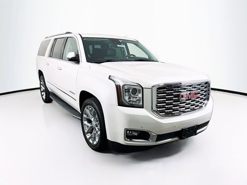 Used 2020 GMC Yukon XL Denali w/ Open Road Package AWD/4WD image 1