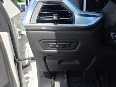 New 2026 BMW X5 xDrive40i w/ Premium Package AWD/4WD image 33