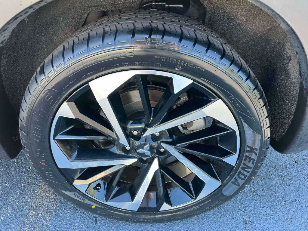 Used 2024 Mitsubishi Outlander SE AWD/4WD image 11