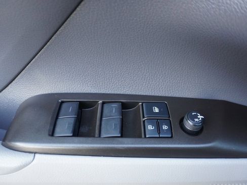 Used 2021 Toyota Camry SE w/ Audio Upgrade Package image 9