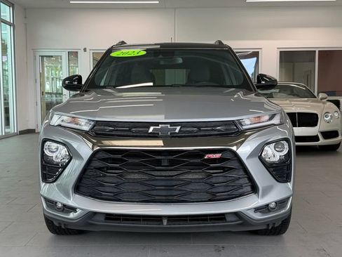 Used 2023 Chevrolet TrailBlazer RS w/ Technology Package AWD/4WD image 2