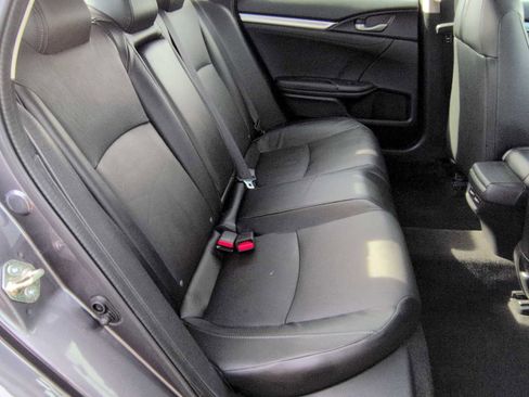 Used 2017 Honda Civic Touring image 22